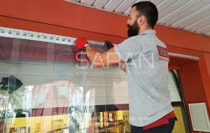 Şeffaf Kapı Perdesi Uygulama Görseli
